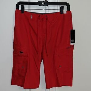 New with tags Red Manic 22 Quiksilver water men’s surf board shorts 28 small